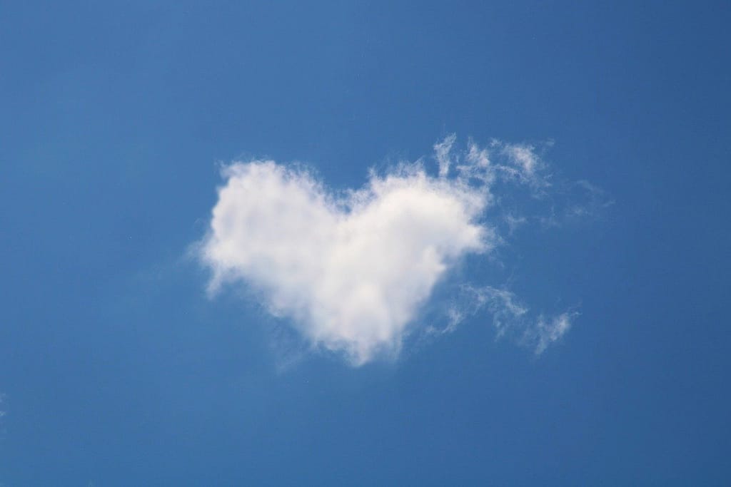 为什么你总是高兴不起来?快试试:让你天天快乐的10种方法! 3 cloud g9b7f9d551 1280